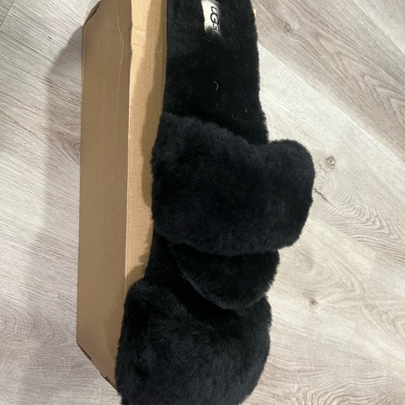 UGG Fluff Slide II Black Slippers - Women's 11 brand new in box - Picture 2 of 6